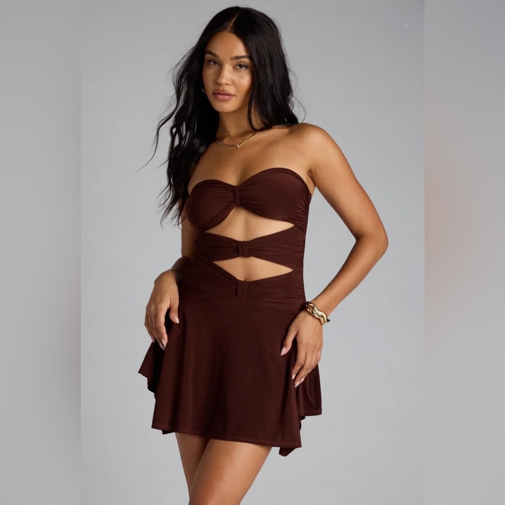 Show It Off Cutout Tube Mini Dress from Windsor. Size small.
